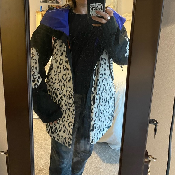 Burton Snowboard Jacket - Picture 5 of 12